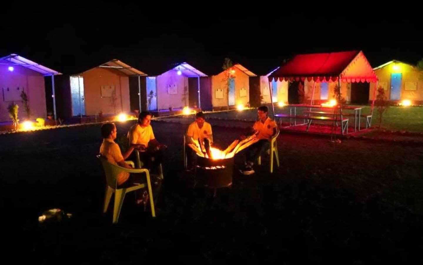 Riverside Glamping By Stayapart X Elephant Brook Bijni Bagian luar foto